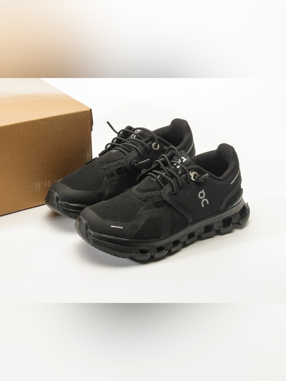 On Running Kids Cloud 6 Athletic
Shoe All - Black ๐๐ปโโ๏ธ๐๐ป(SIZE 13C) - Picture 8 of 8